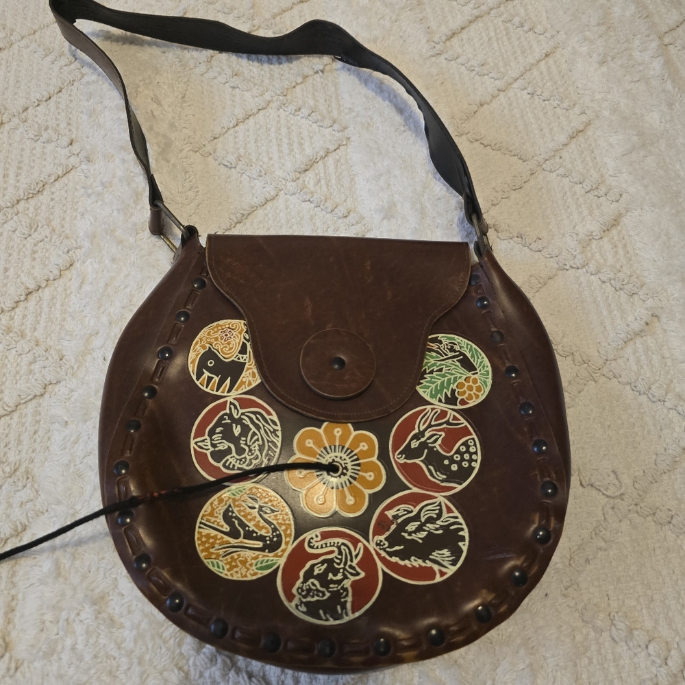 Vintage hand painted leather bag. Some wear in straps, pic 6&7. Deep bucket bag
